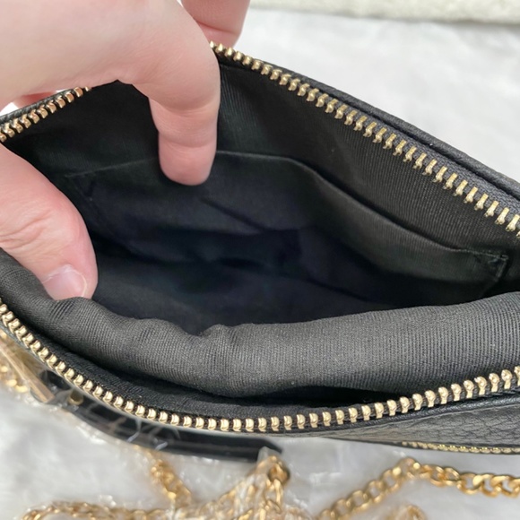 NWT Francesca’s Collection Black Slim Crossbody Bag or Clutch with Gold Chain - Picture 10 of 14